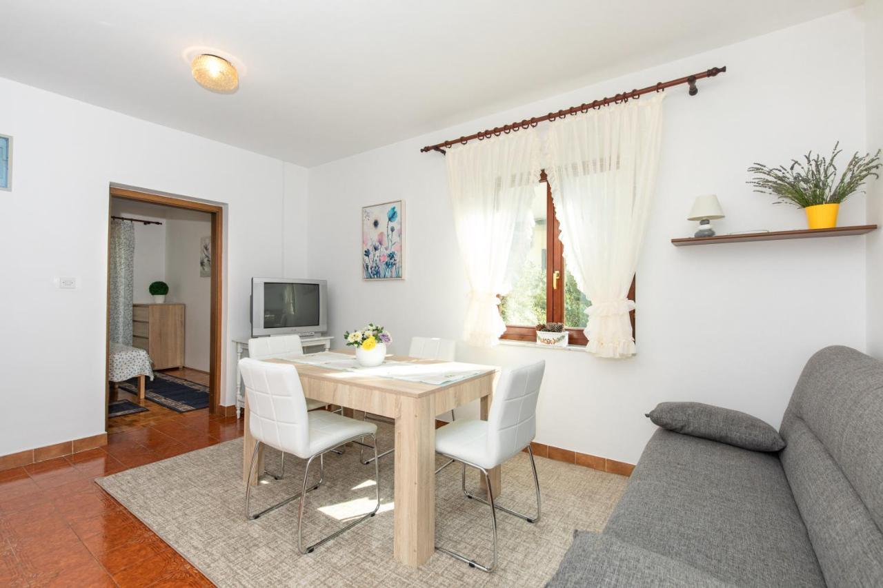 Apartment Drago *Cosy & Close To The Beach! Krk Town Exterior foto