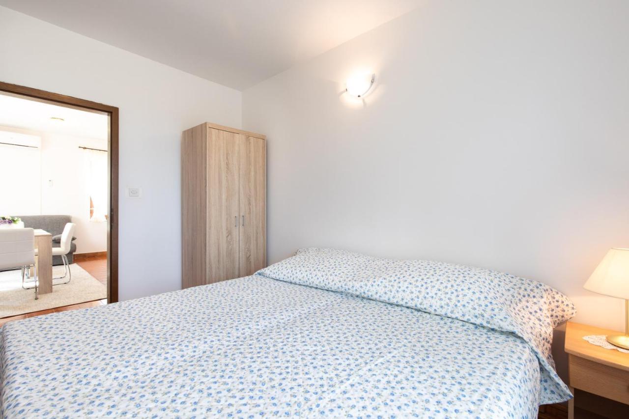 Apartment Drago *Cosy & Close To The Beach! Krk Town Exterior foto